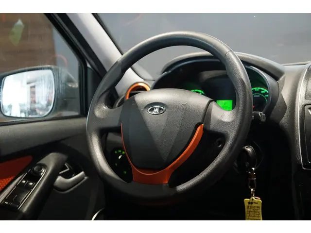 Lada Kalina Cross 2194 2016 Benzine 8