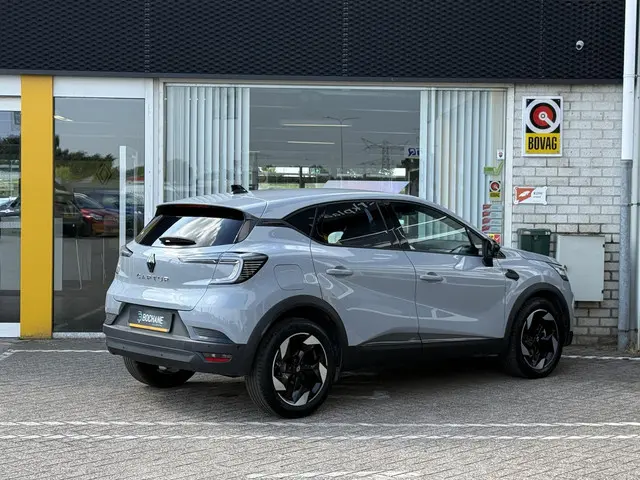 Renault Captur 1.0 TCe 90 techno 2025 Benzine 2