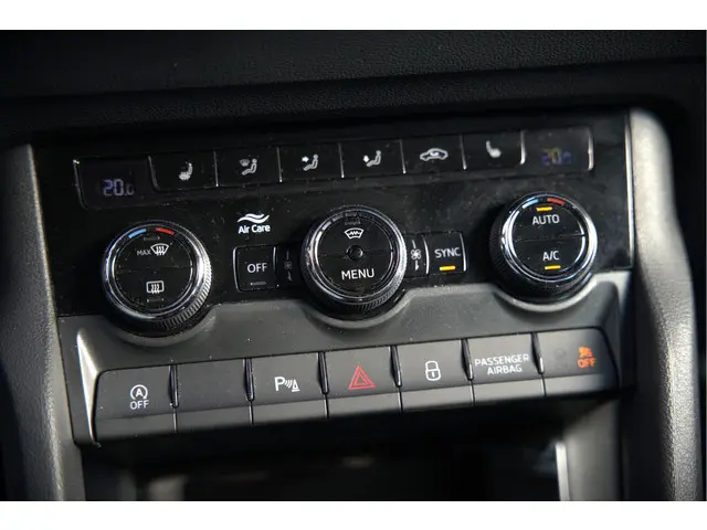 Škoda Karoq 1.5 TSI ACT Sportline Business 2021 Benzine 18