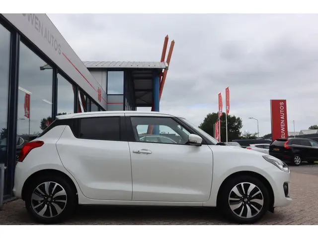 Suzuki Swift 1.2 Stijl Smart Hybrid 2017 Hybride Benzine 8