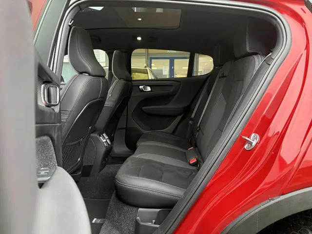 Volvo C40 Recharge Plus 69 kWh 2023 Elektrisch 15