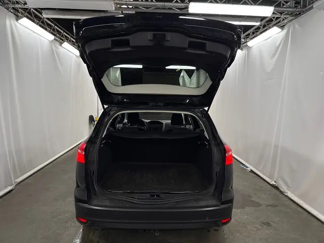 Ford Focus Wagon 1.0 Trend|AUTOMAAT TOPSTAAT 2017 Benzine 6