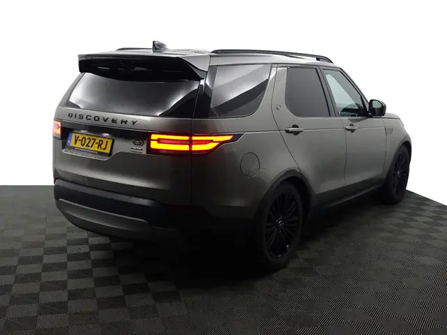 Land Rover Discovery 3.0 Td6 HSE Luxury 2018 Diesel 32