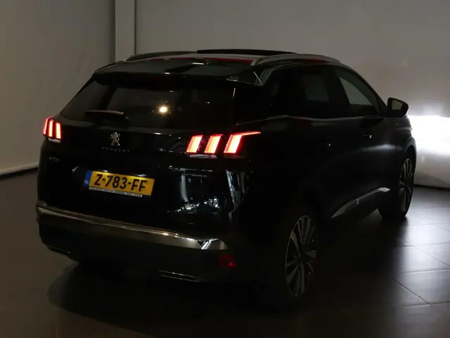 Peugeot 3008 1.6 HYbrid4 300 GT 2020 Hybride Benzine 36