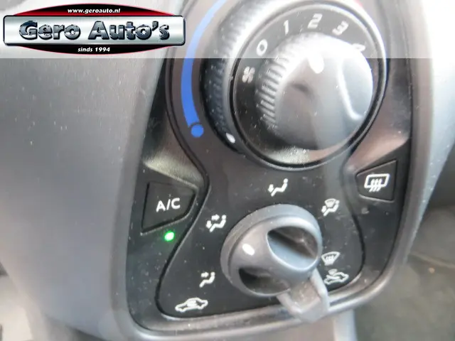 Toyota Aygo 1.0 VVT-i x-fun nl auto 5 drs 2018 Benzine 6
