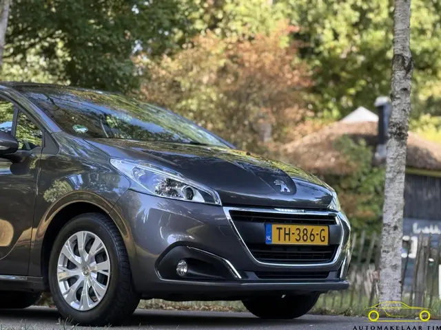 Peugeot 208 1.2 PureTech / Orig. NL / 1e eig. 2018 Benzine 6