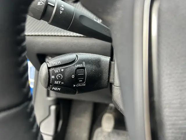 Peugeot 2008 1.2 Turbo 100PK Allure 2024 Benzine 24