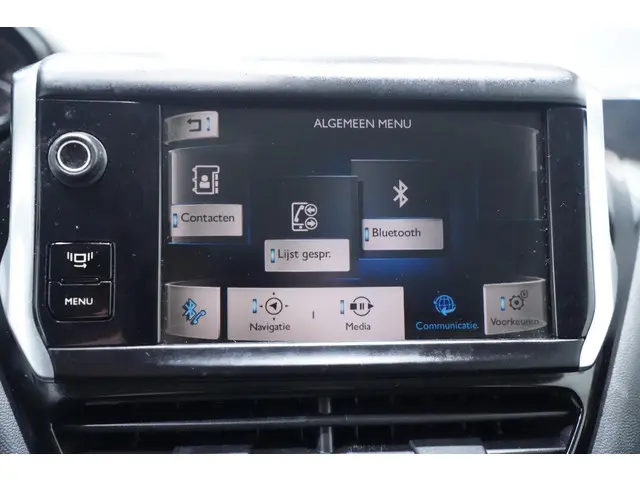 Peugeot 208 1.4 e-HDi Active 2013 Diesel 30