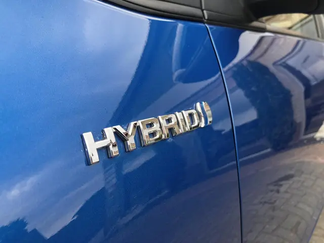 Toyota Yaris 1.5 Hybrid Now 2016 Hybride Benzine 14