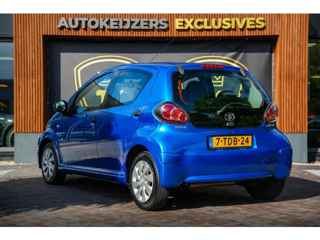 Toyota Aygo 1.0 VVT-i Now 2014 Benzine 7