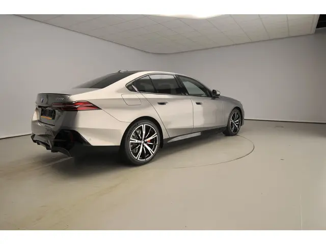 BMW 5 Serie 530e M Sport Edition 2026 Hybride Benzine 2