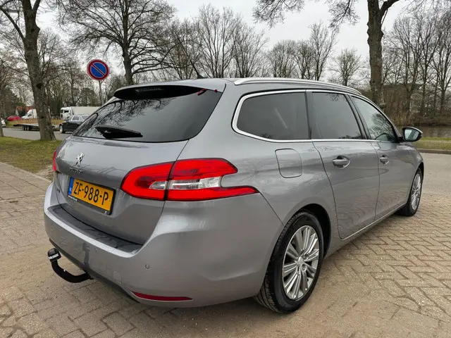 Peugeot 308 SW 1.2 PureTech Allure 2019 Benzine 4