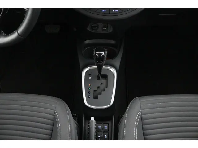 Toyota Yaris 1.5 Hybrid Design 2018 Hybride Benzine 27