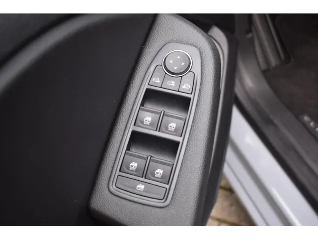 Renault Clio TCe 90 GPF evolution 2024 Benzine 24