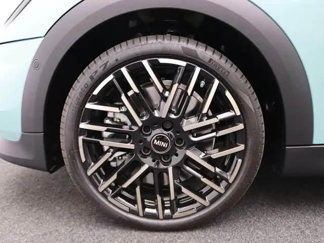 MINI 5-Deurs Cooper S 2025 Benzine 7