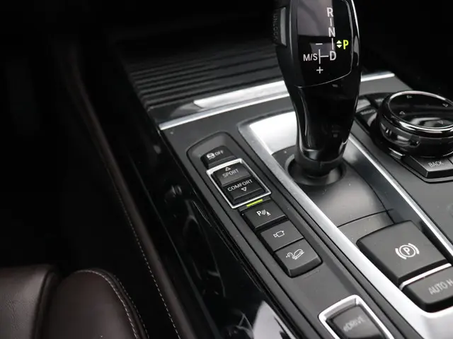 BMW X5 xDrive40e iPerformance 2015 Hybride Benzine 28