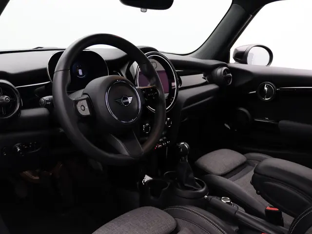 MINI 3-Deurs One 2021 Benzine 7