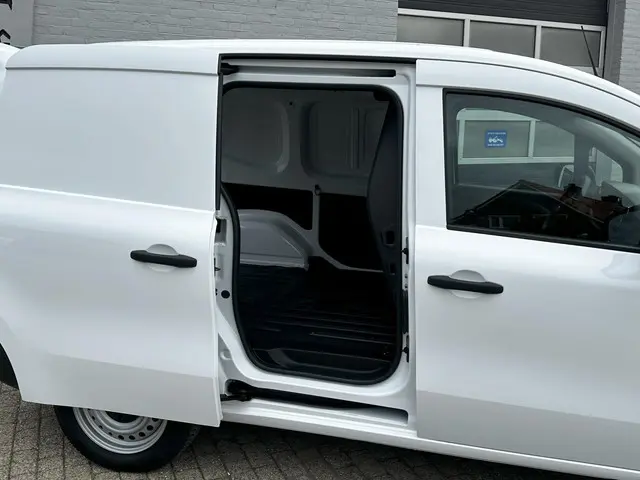 Mercedes-Benz eCitan L1 Pro 51 kWh 2024 Elektrisch 13