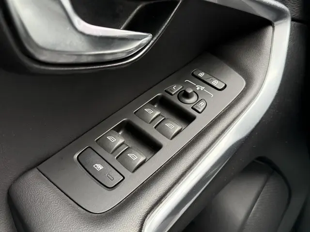 Volvo V40 1.5 T3 Polar+ Sport 2020 Benzine 25