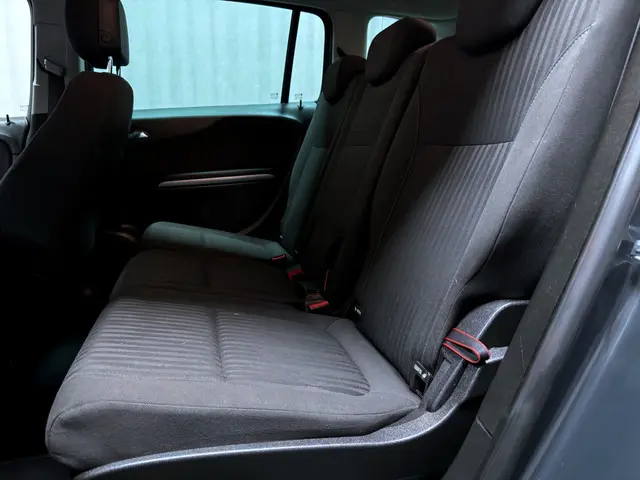 Opel Zafira Tourer 1.4 Cosmo 2013 Benzine 14