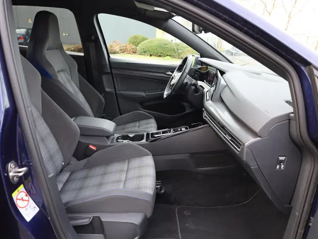 Volkswagen Golf GTE 1.4 eHybrid 2022 Hybride Benzine 35