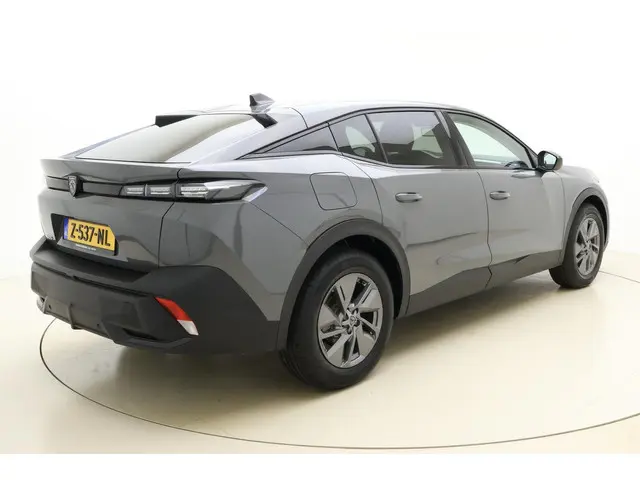 Peugeot 408 2