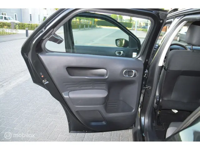 Citroën C4 Cactus 1.2 PureTech Business 2015 Benzine 17