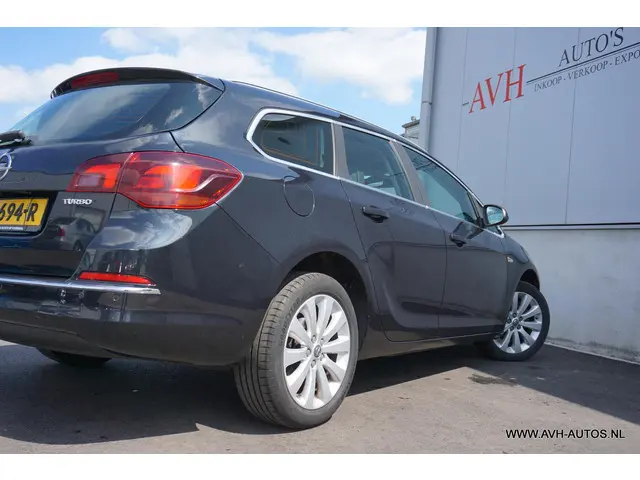 Opel Astra Sports Tourer 1.4 Turbo Sport + 2014 Benzine 11