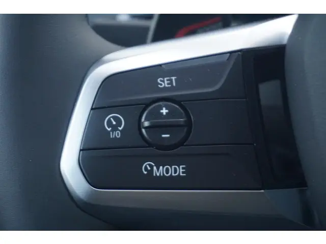 BMW X1 xDrive25e 2025 Hybride Benzine 17