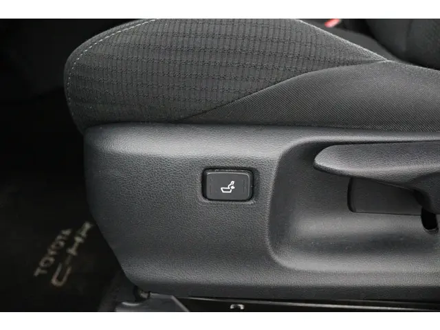 Toyota C-HR 1.8 Hybrid Dynamic 2018 Hybride Benzine 37