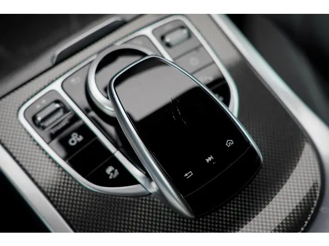 Mercedes-Benz G-Klasse 500 2018 Benzine 51