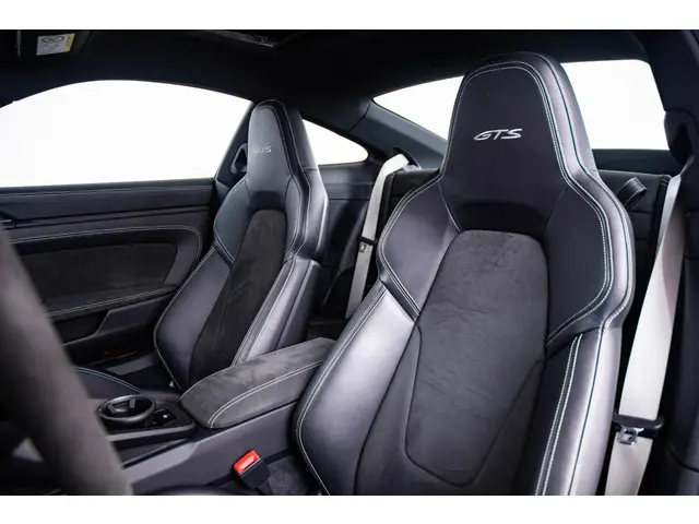 Porsche 911 3.0 Carrera 4 GTS 2022 Benzine 4