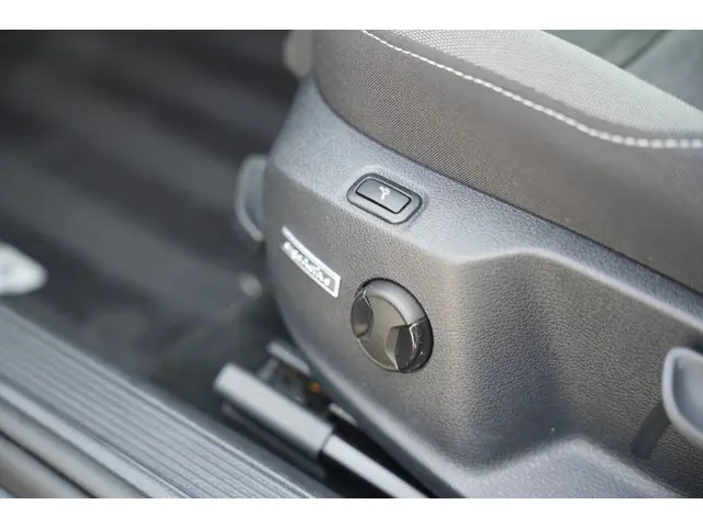 Volkswagen Golf 1.4 TSI Highline 2017 Benzine 16