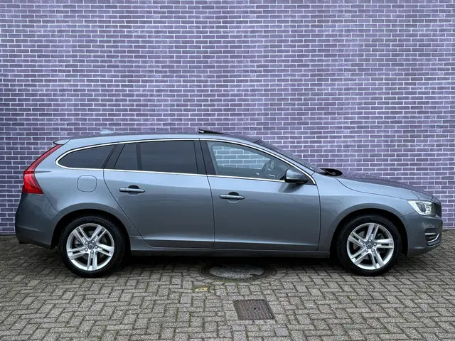 Volvo V60 1.5 T3 Summum 2017 Benzine 29