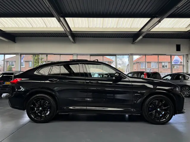 BMW X4 XDrive20i M Sport | Open dak | 2020 Benzine 16