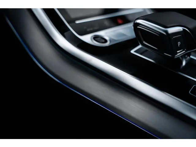 Audi Q8 55 TFSI-E quattro 2023 Hybride Benzine 41