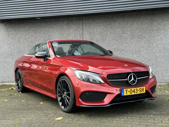 Mercedes-Benz C-Klasse Cabrio 200 AMG 2017 Benzine 4