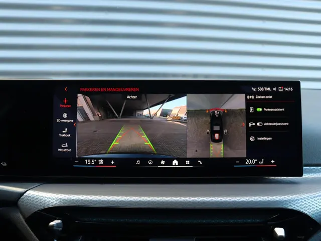 BMW 3 Serie 330e Sedan 2025 Hybride Benzine 34