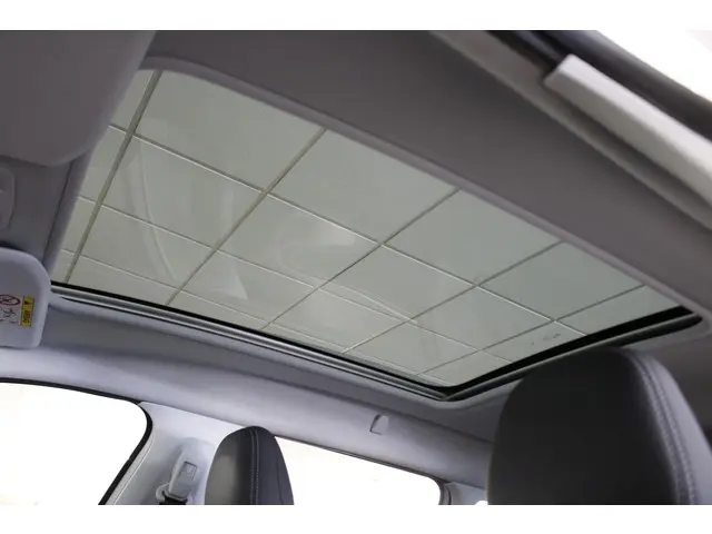 Peugeot 2008 1.2 PureTech Allure 130 PK. 2018 Benzine 27