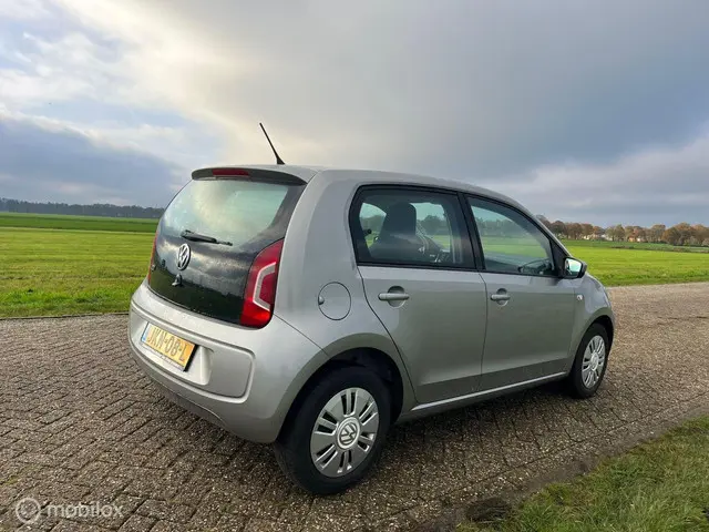 Volkswagen up! 1.0 move up! BlueMotion 2014 Benzine 2
