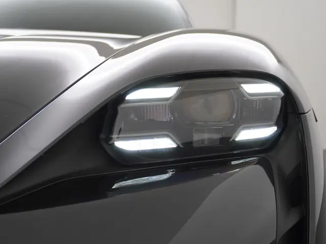 Porsche Taycan Turbo 93 kWh 2020 Elektrisch 17