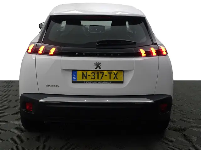 Peugeot 2008 1.2 PureTech Active- 2022 Benzine 24