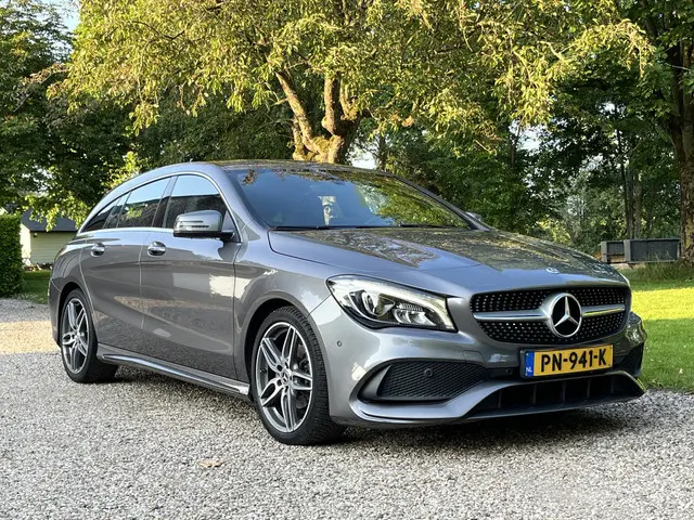 Mercedes-Benz CLA 180 AMG Line 2017 Benzine 22