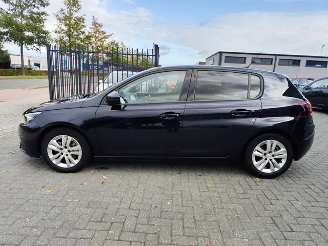 Peugeot 308 1.5 BlueHDi Blue Lease Executive 2019 Diesel 8