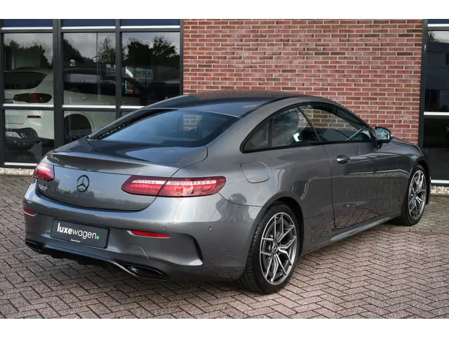 Mercedes-Benz E-Klasse Coupé 200 AMG Line 2020 Benzine 53
