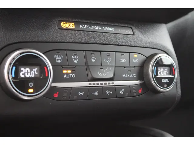 Ford Kuga 2.5 PHEV Titanium 2022 Hybride Benzine 28