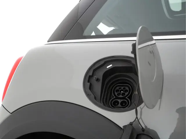 MINI Electric Mini Yours 33 kWh [ 3-Fase ] 2020 Elektrisch 31