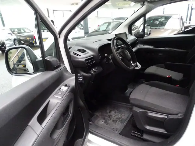 Opel Combo 1.5D L2H1 Edition 2021 Diesel 8