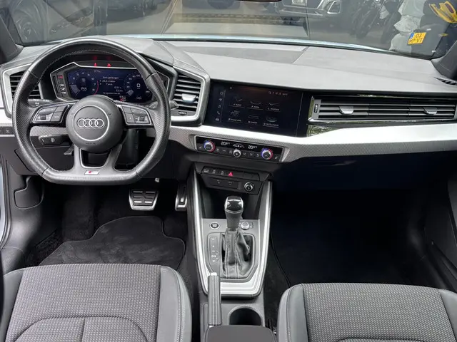 Audi A1 citycarver 35 TFSI S-Line Edition 2021 Benzine 10