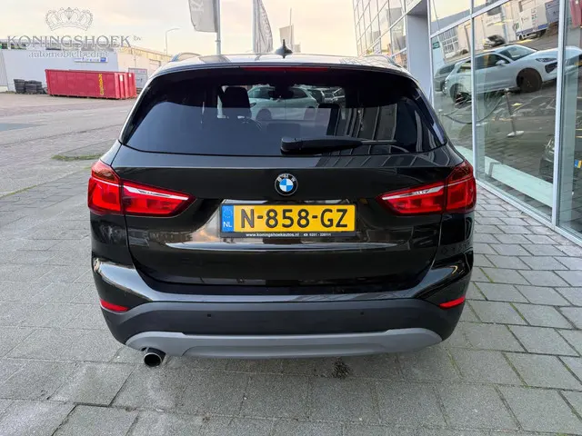 BMW X1 SDrive18i 2018 Benzine 6